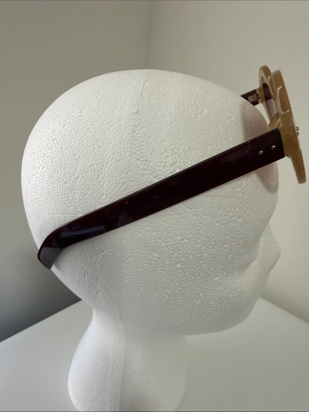 Round Retro Sunglasses in Beige with Brown Lenses